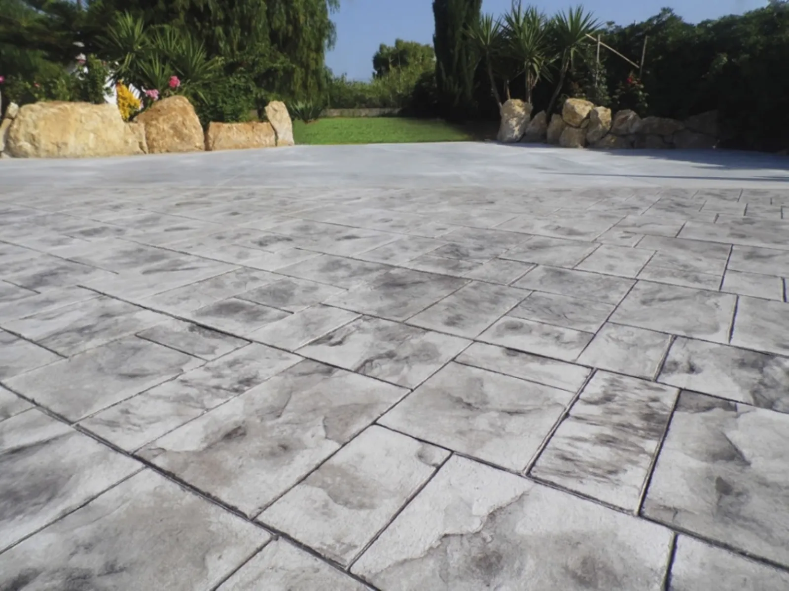 Pavimento per esterno Pavimenti per esterni in cemento