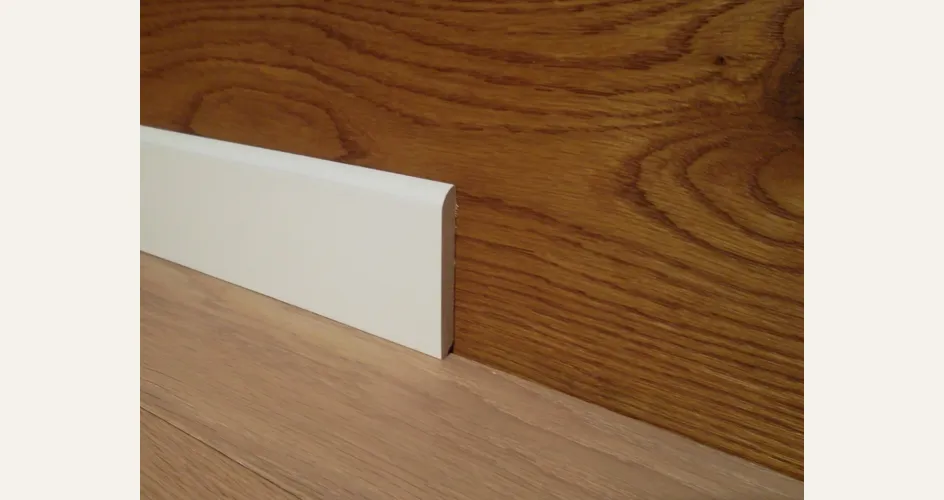 battiscopa legno moderno