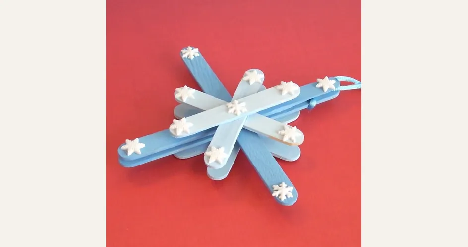 addobbi per albero di Natale fai da te con bastoncini di gelato