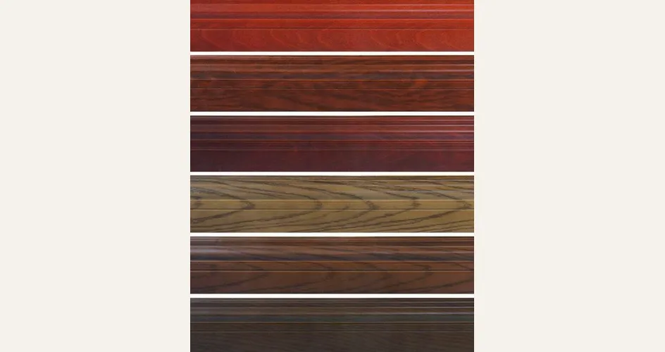 Vari battiscopa in legno