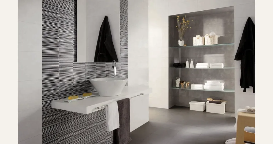 Esempio di rivestimento bagno moderno