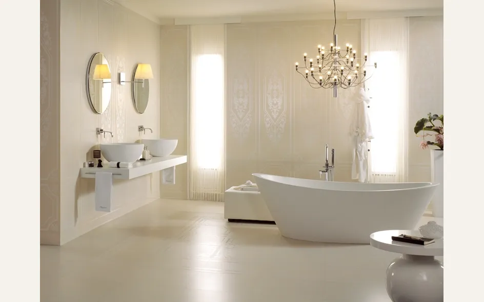 Esempio di rivestimento bagno Petracer