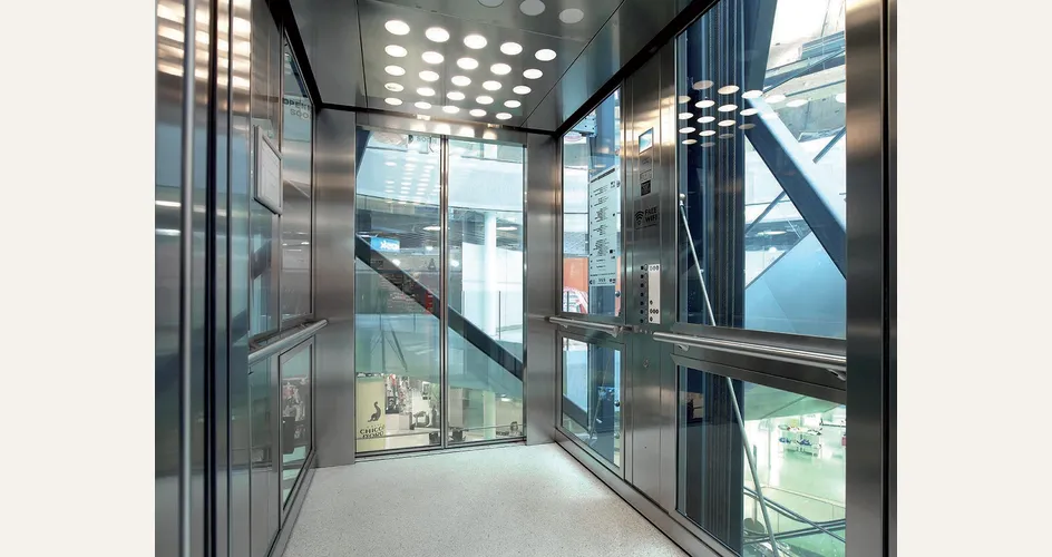 interno ascensore Kone