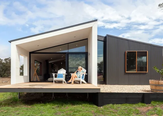 Casa prefabbricata con elementi in cemento armato