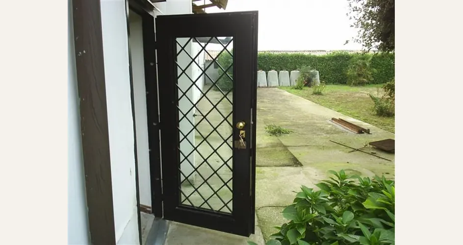 Porta in ferro per giardino