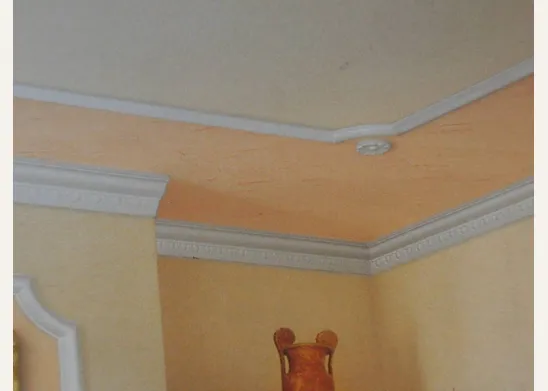 Cornice in gesso per soffitti