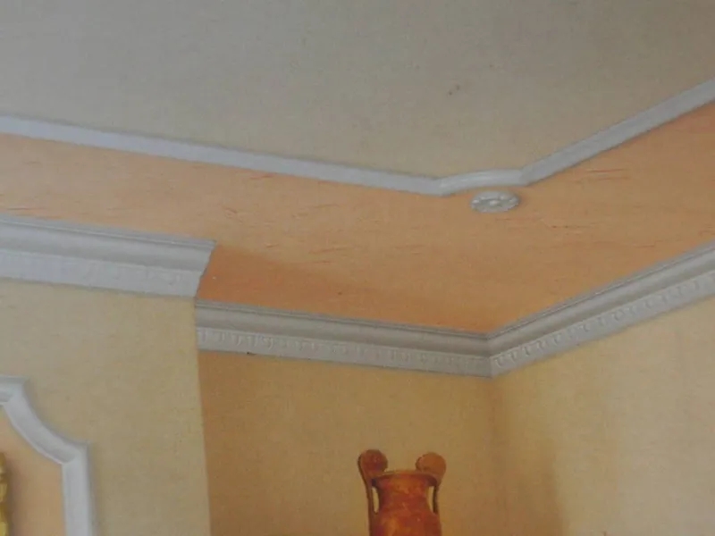 Cornice in gesso per soffitti