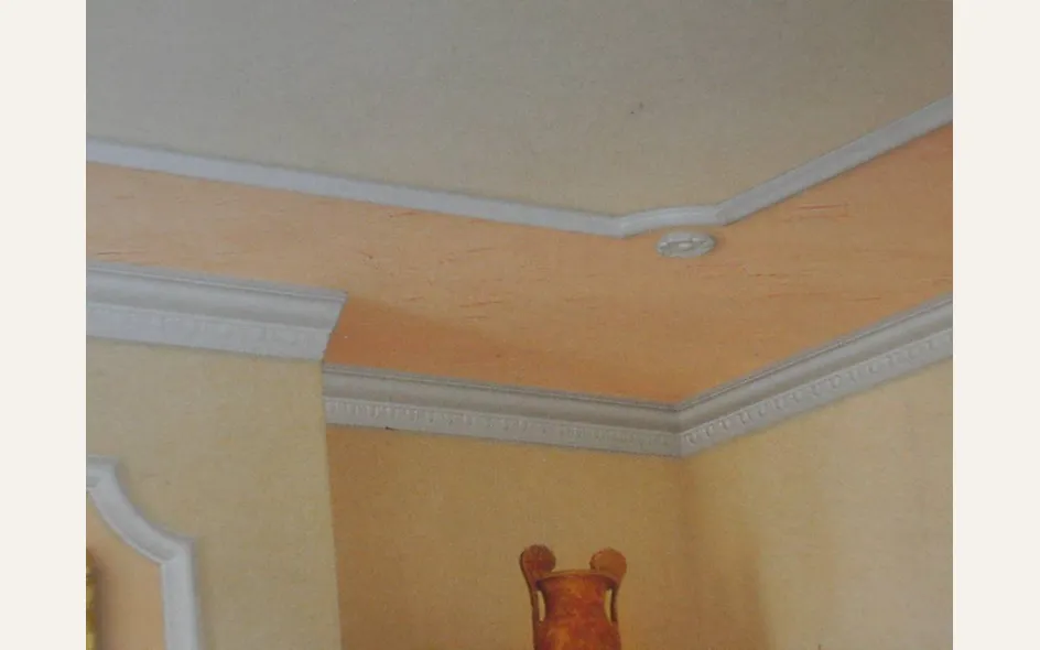 Cornice in gesso per soffitti
