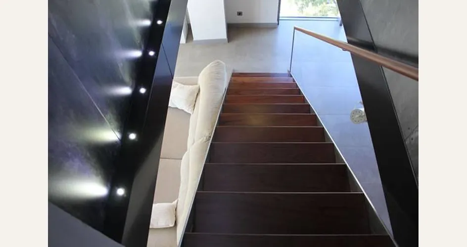 Illuminazione a led per un appartamento moderno