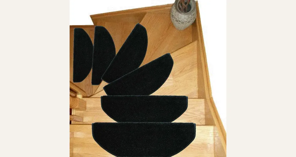 Scala con tappeto