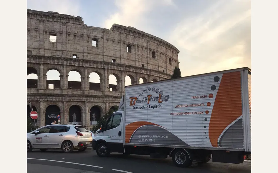 Balasi Traslog srl per il deposito mobili si avvale di partner qualificati quali Custodia Mobili Roma
