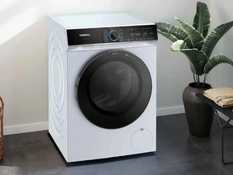 Con iQ700, lavatrice a carica frontale di Siemens, puoi eliminare qualsiasi tipo di macchia senza il bisogno di pretrattare
