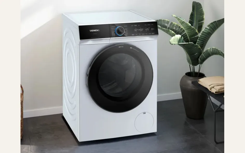 Con iQ700, lavatrice a carica frontale di Siemens, puoi eliminare qualsiasi tipo di macchia senza il bisogno di pretrattare