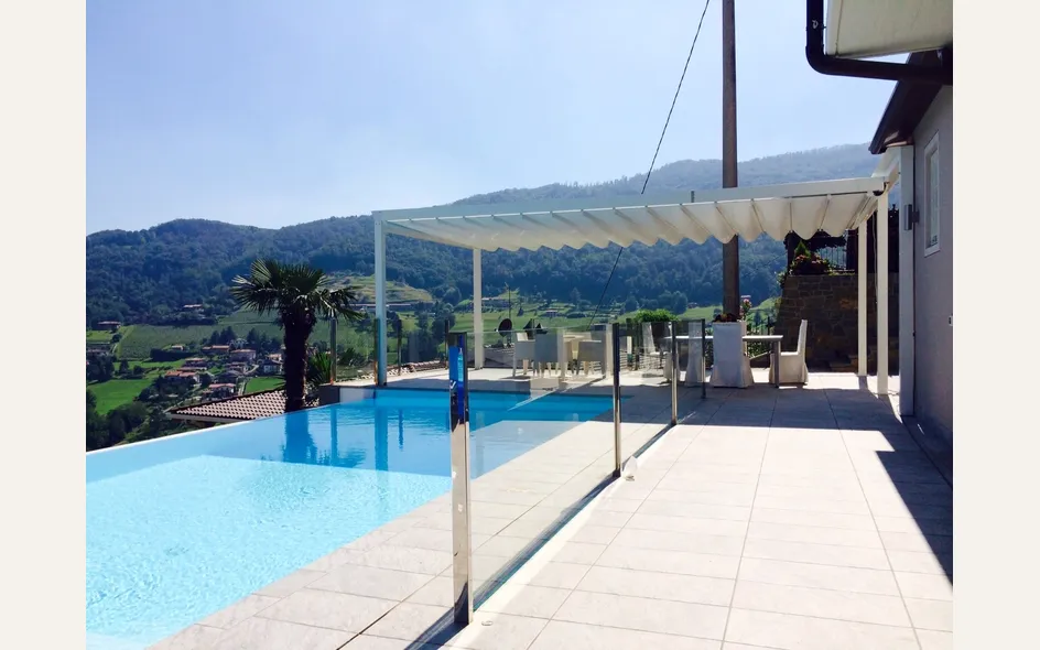 Pergotenda per piscina di Tendaflex