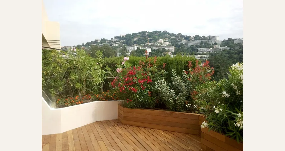 Come progettare un balcone fiorito