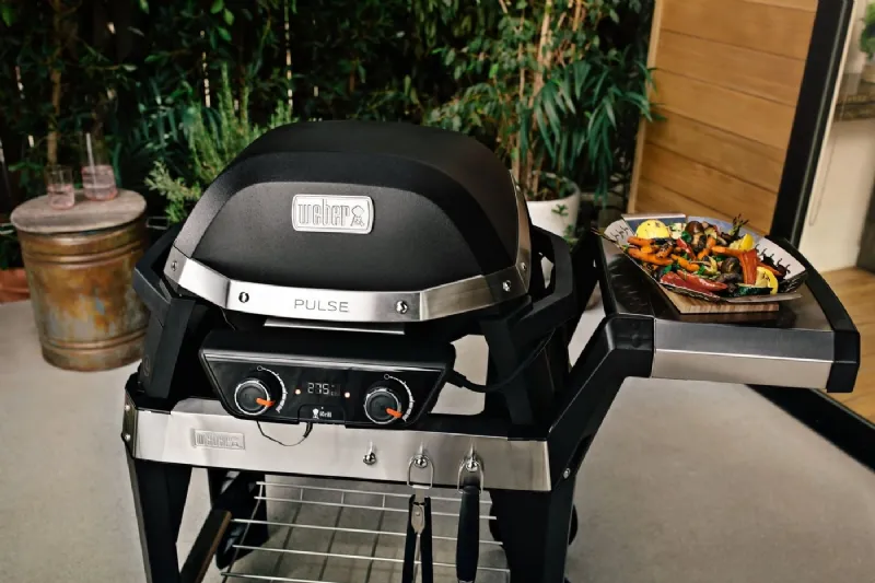 Pulse 2000 è il barbecue elettrico dotato di carrello