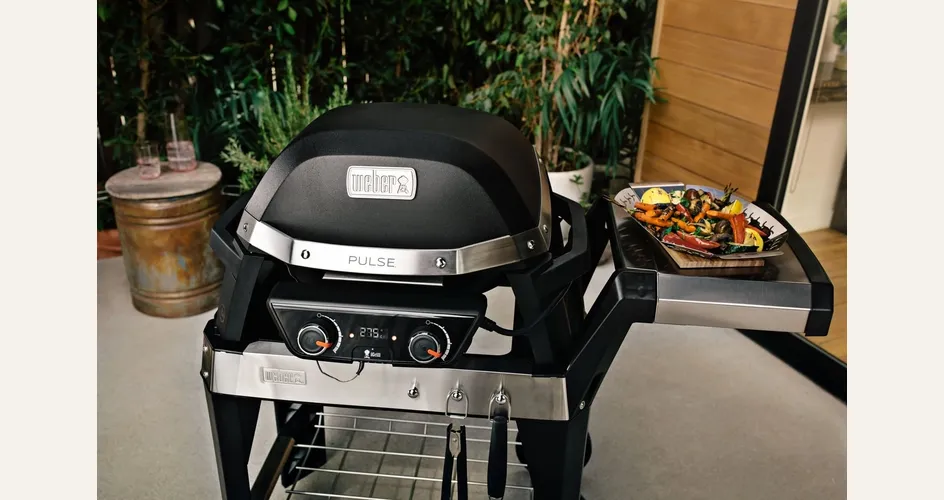 Pulse 2000 è il barbecue elettrico dotato di carrello