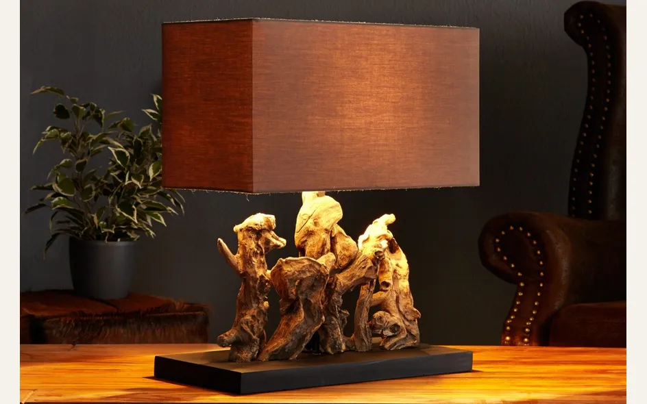 lampada in legno marino