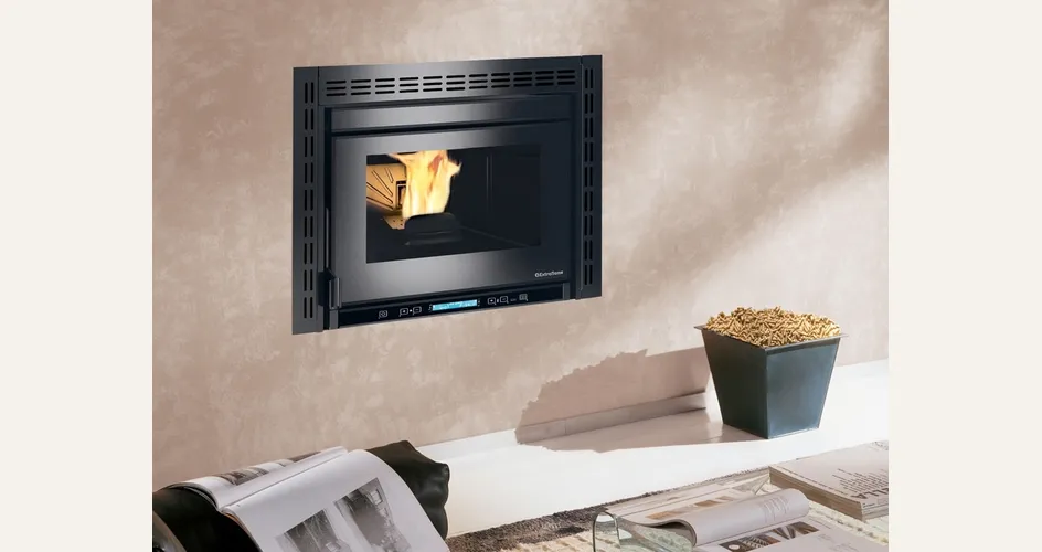 Inserto a pellet modello Comfort Plus della Nordica Extraflame