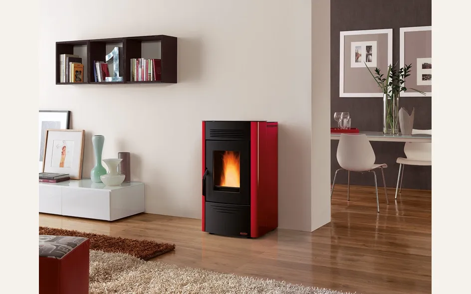 Stufa a pellet Nordica modello Dorina