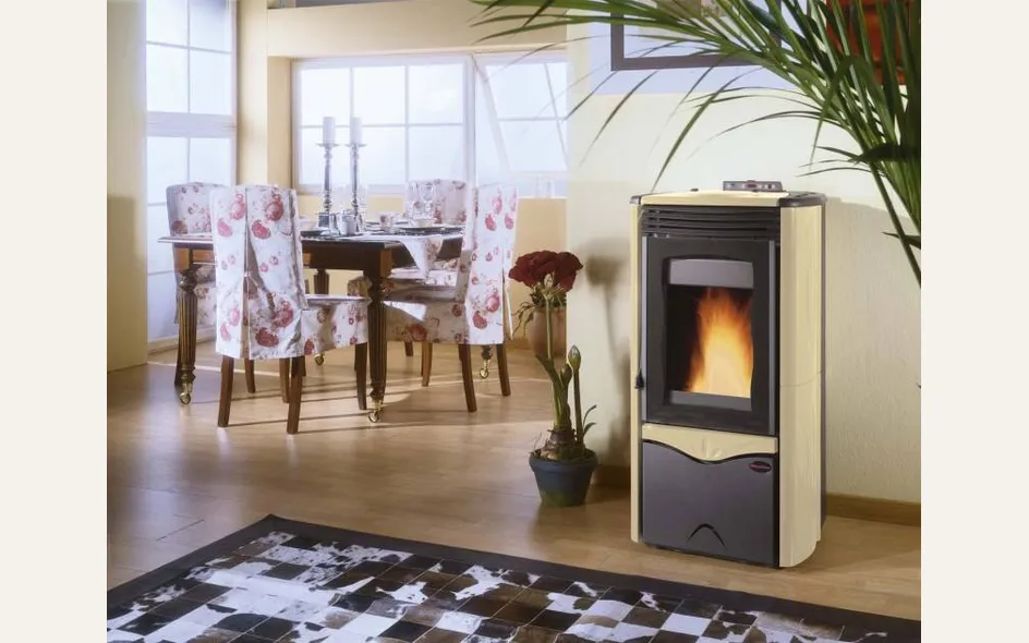 Termostufa a pellet Duchessa Idro Steel della Nordica Extraflame