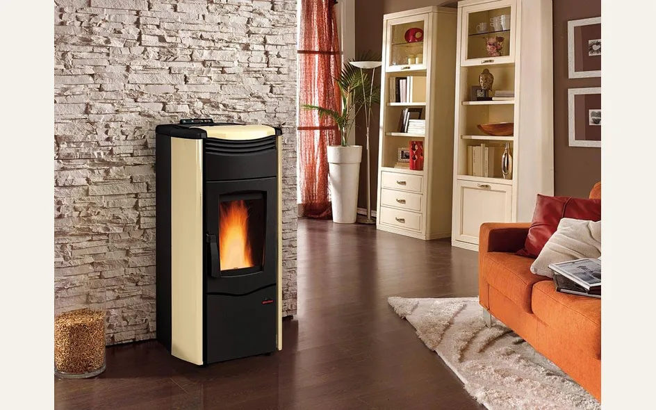 Termostufe a pellet Melinda Idro Steel della Nordica Extraflame