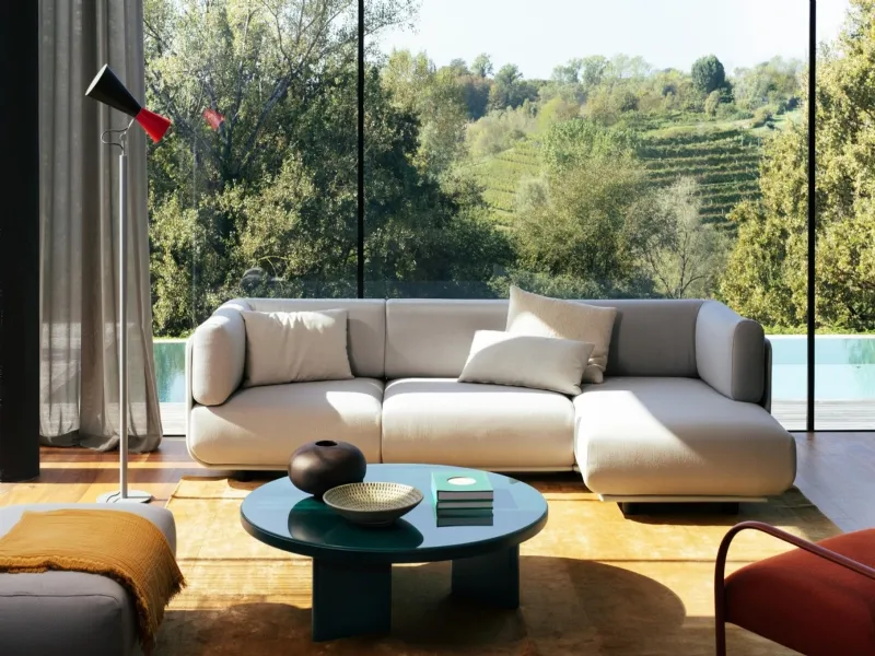 Divano modulare con chaise longue Shaal di Arper