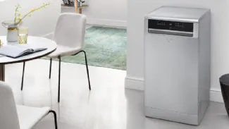 Lavastoviglie Whirlpool Slim