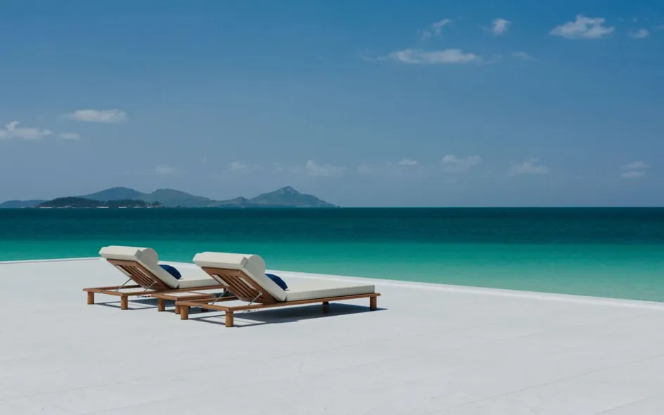 Sun Lounges di Tuuci