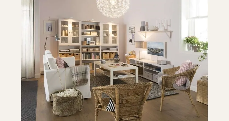 Soggiorno Ikea di colore bianco