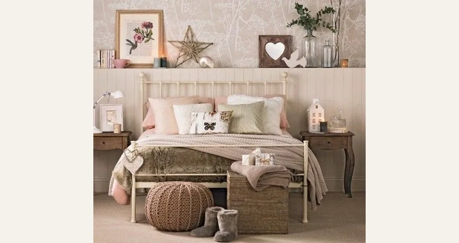 Camera da letto shabby chic