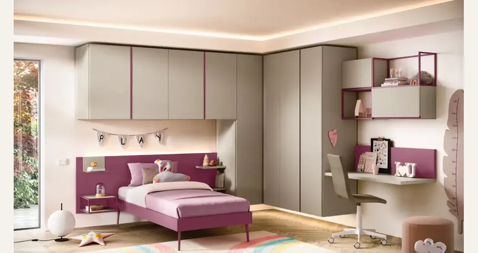 Moretti Compact - Composizione K116: pannello Wally con mensole e comodino