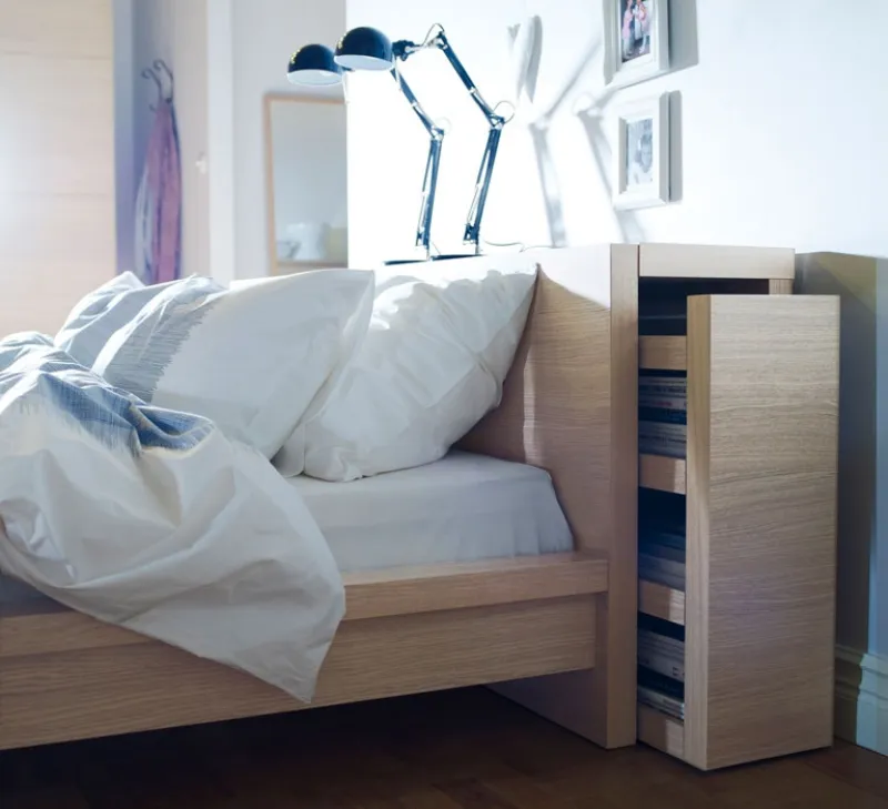 particolare letto malm ikea