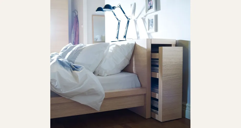 particolare letto malm ikea