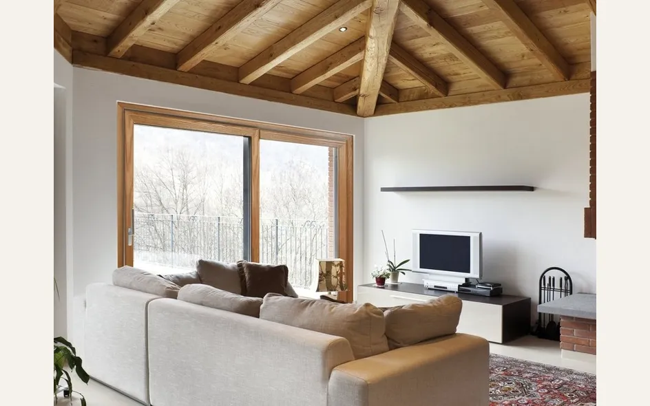 EKU WOODART TT AS è una finestra scorrevole in alluminio e legno