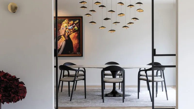 Gold Moon Chandelier di Catellani & Smith