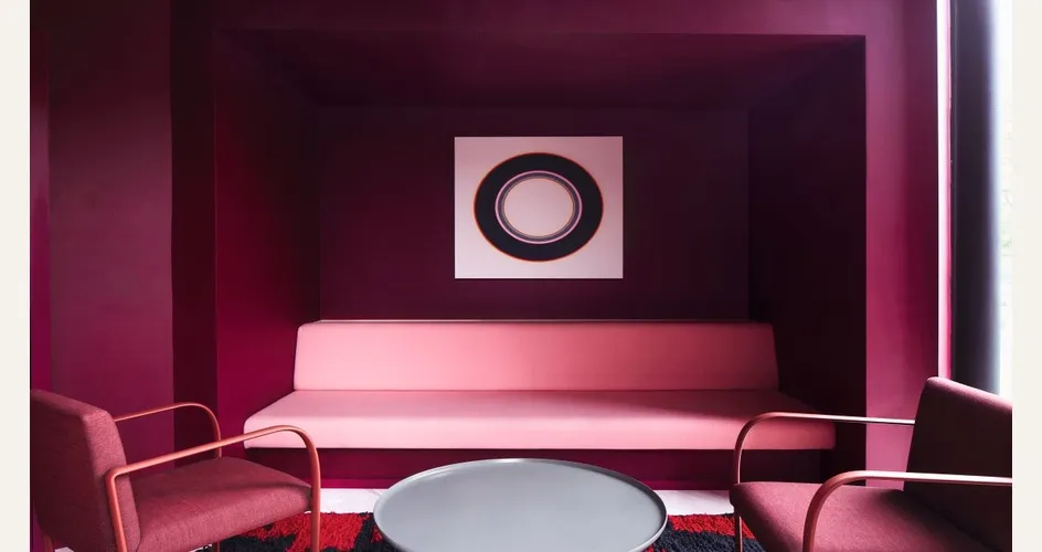 Collezione Arcos di Arper, design Lievore Altherr