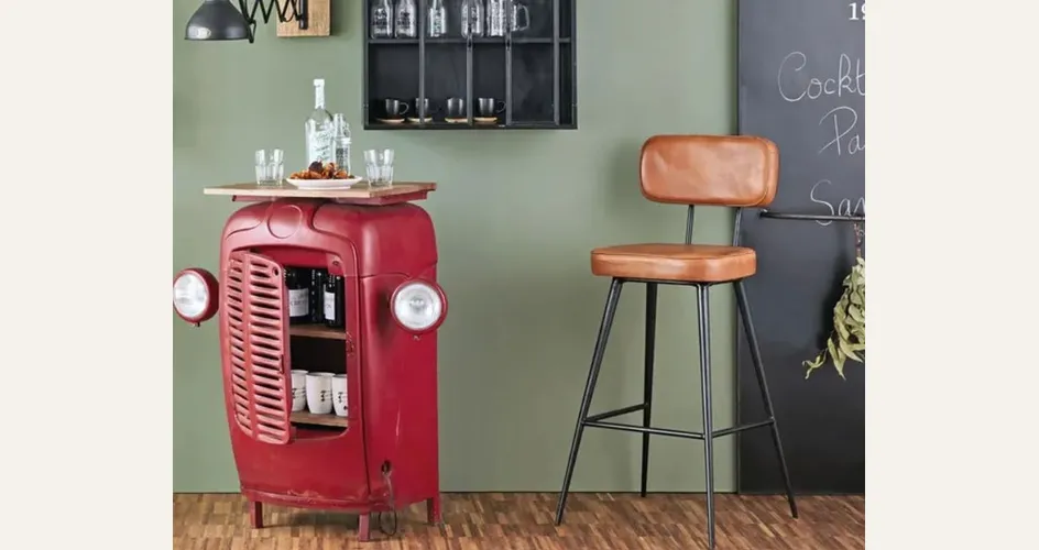 Lo sgabello Clapper di Maisons du Monde