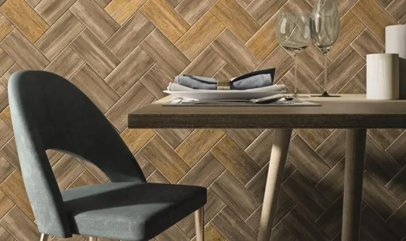 Piastrelle in semigres della collezione Litt Wood di Iris Ceramica